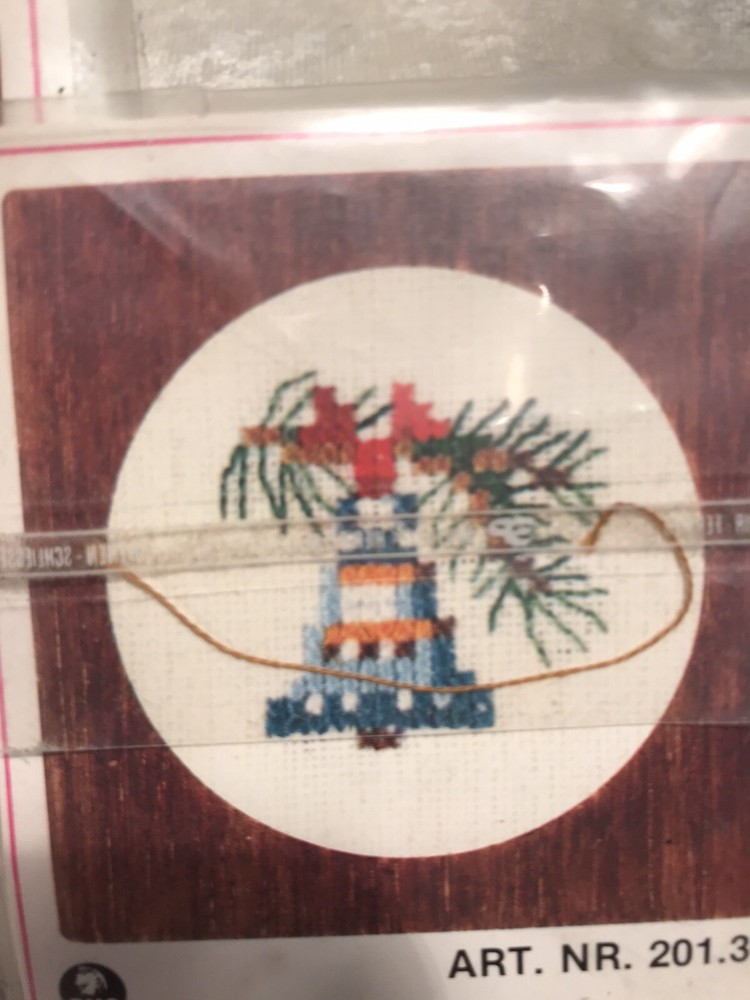 PAKO Christmas Stitchery Kits