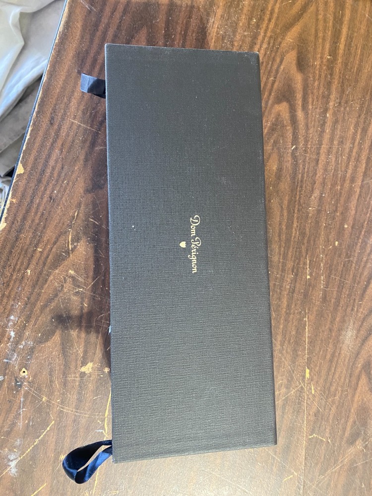 DOM PERIGNON Empty Box & Pamphlet - Vintage 2010. GOOD Condition.