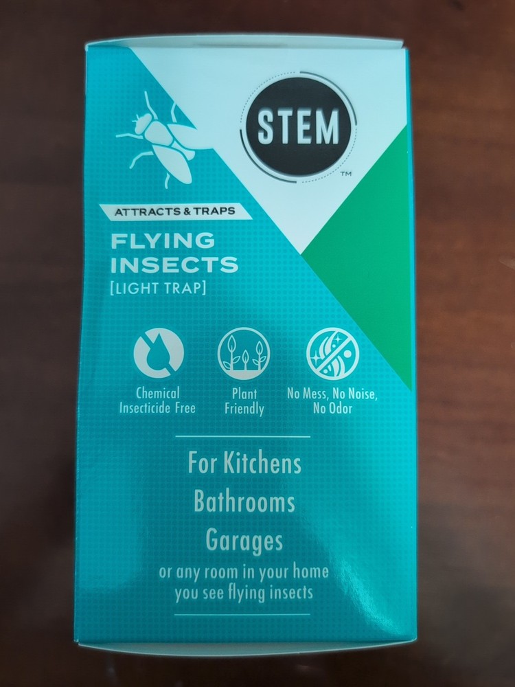 STEM Flying Insects Light Trap Starter Kit - 1 Device + 1 Refill