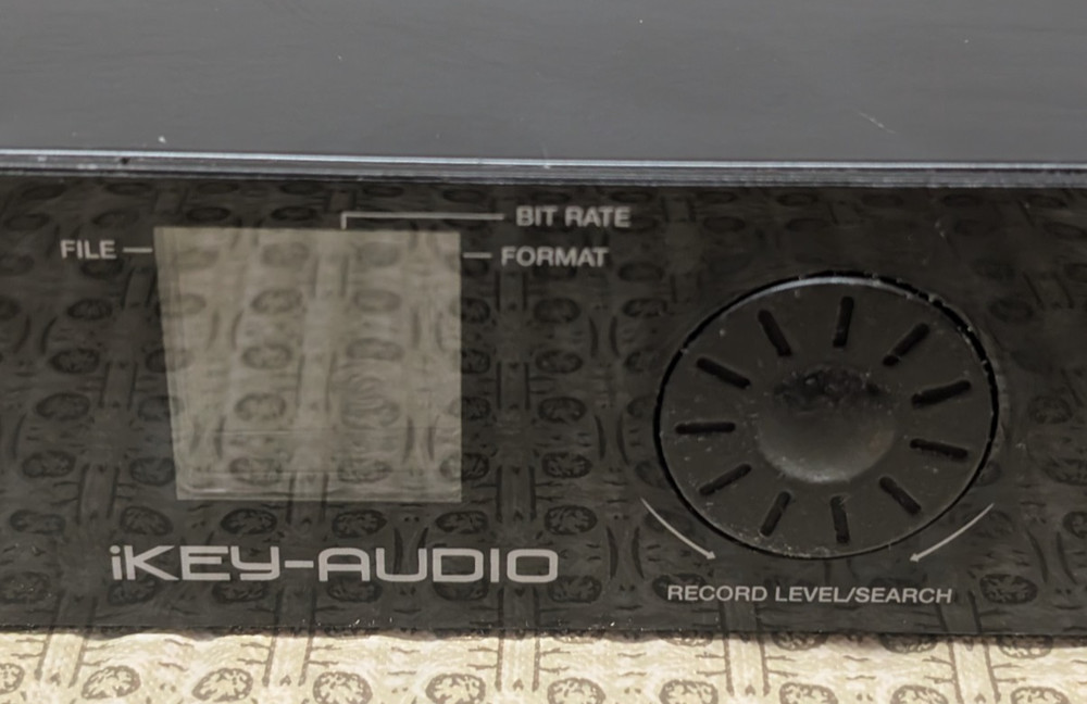iKEY-AUDIO RM3 Rackmount Professional Digital Recorder - Working