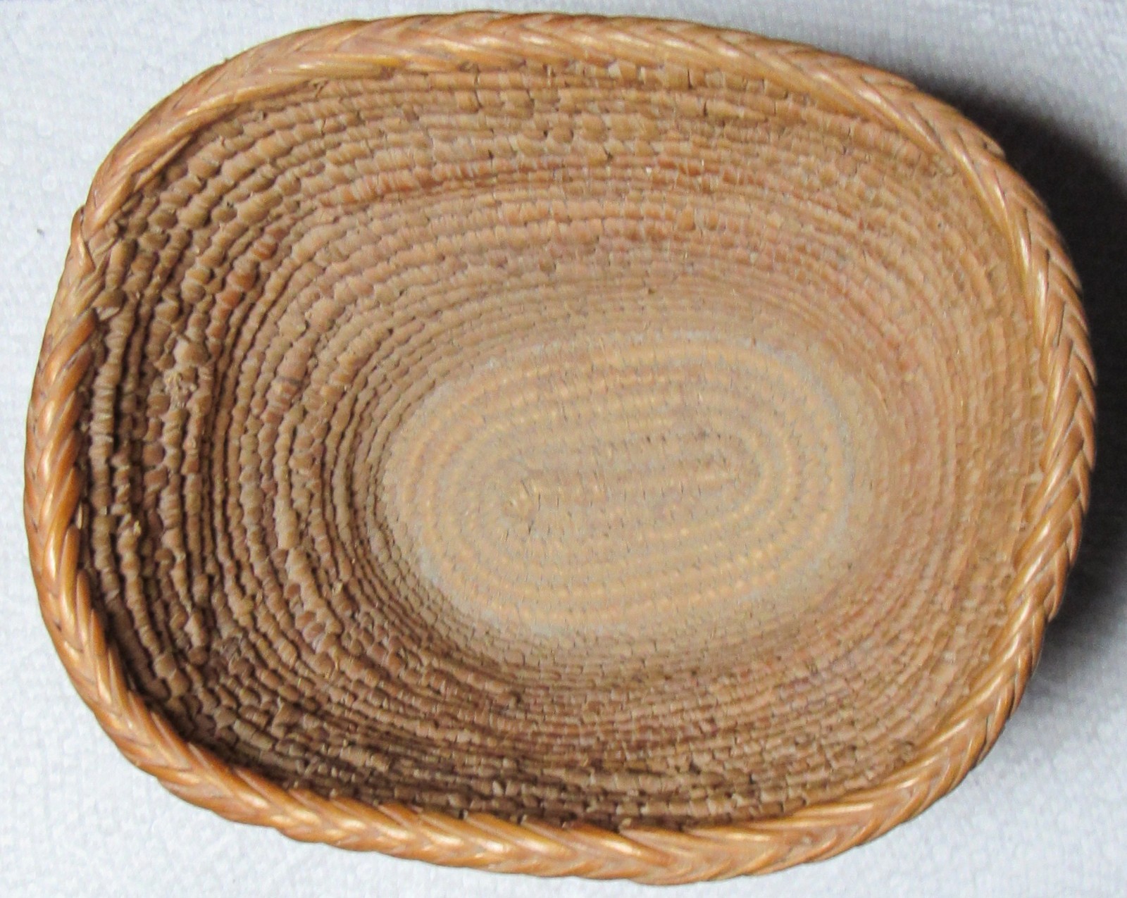 KLICKITAT PLATEAU INDIAN TREASURE IMBRICATED MOUNTAIN BASKET HAT NATIVE AMERICAN