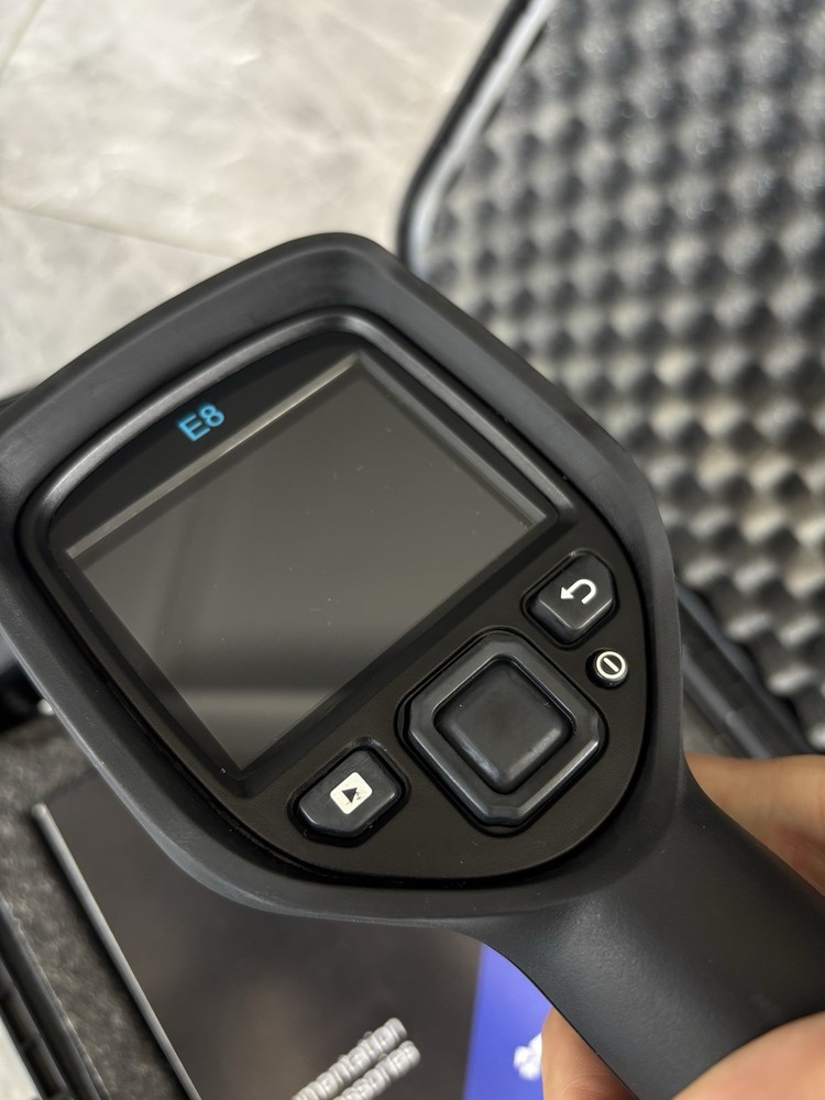 Flir E8 handheld Thermal imaging camera 320x240