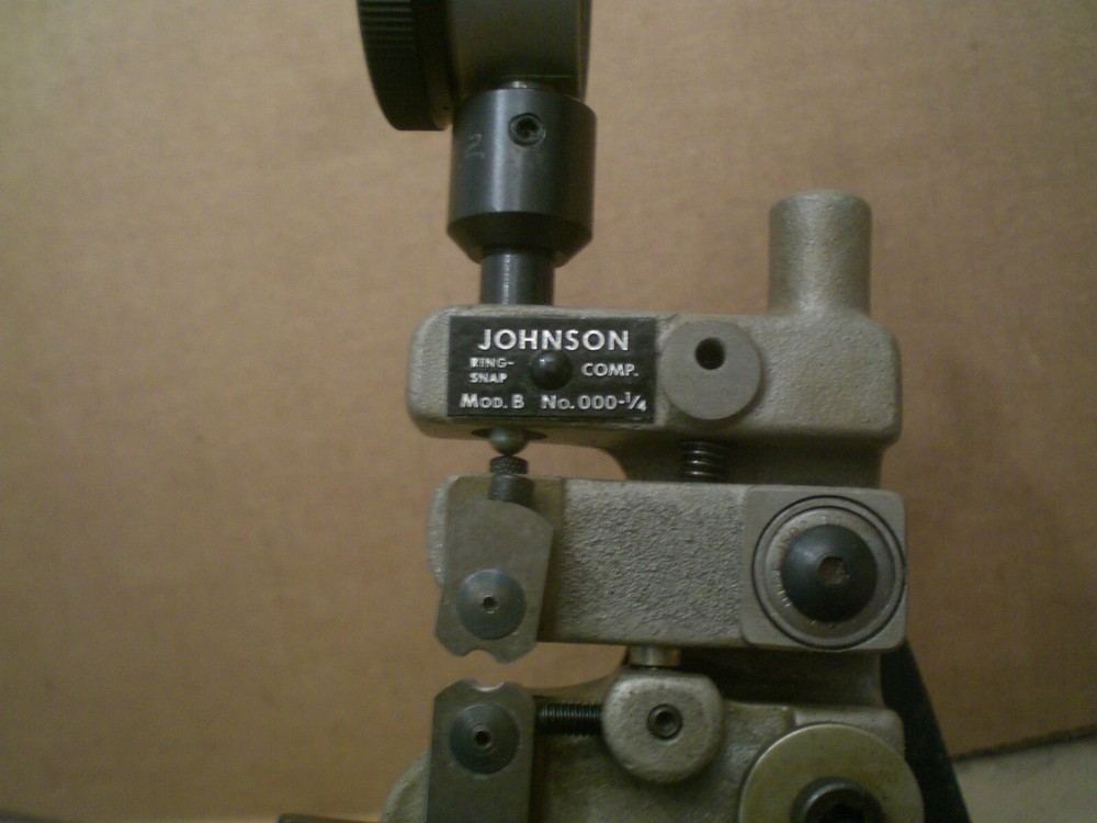 Johnson Tri Roll Thread Gage Comparator stand with indicator