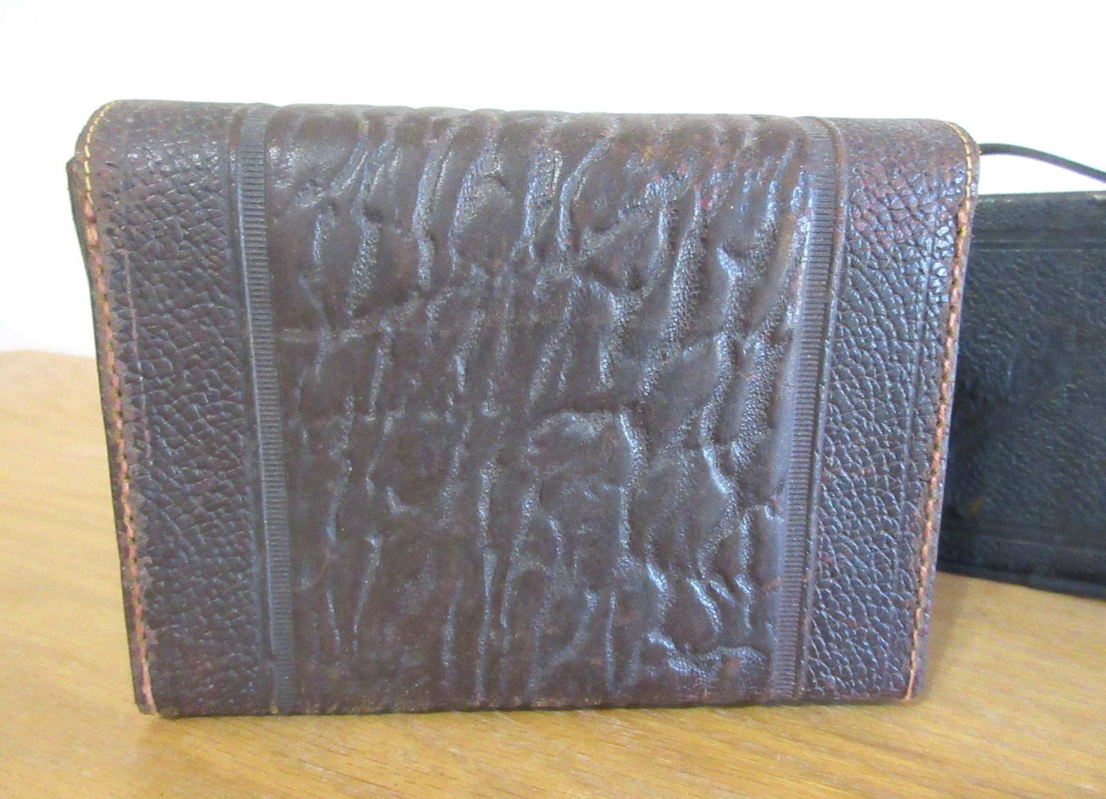 (O) Balda Rollbox Camera w/ Leather Case and Remote Cable Thread, 1930s