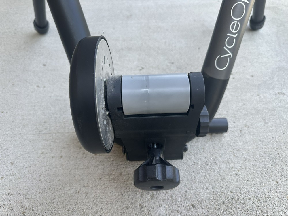 CycleOps Mag Trainer With Riser Block