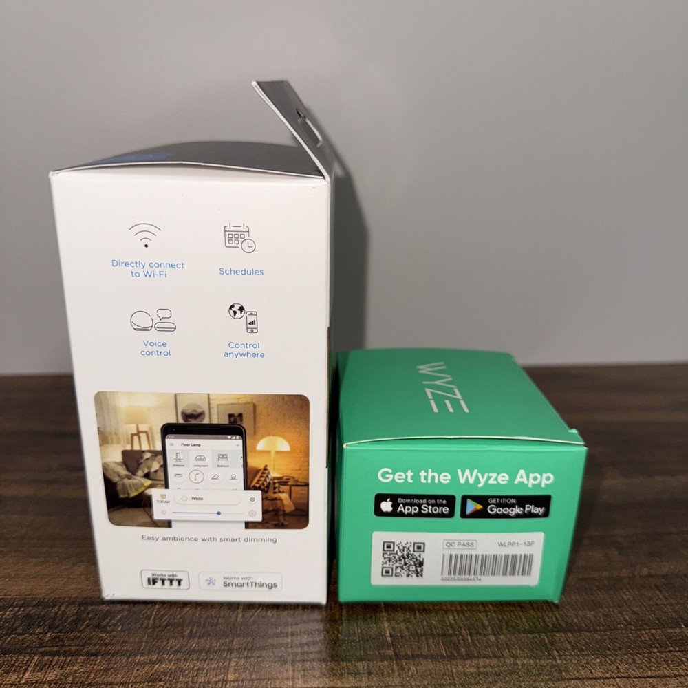 Wyze plug 1-pack And Wiz Soft White Single Lightbulb Bundle