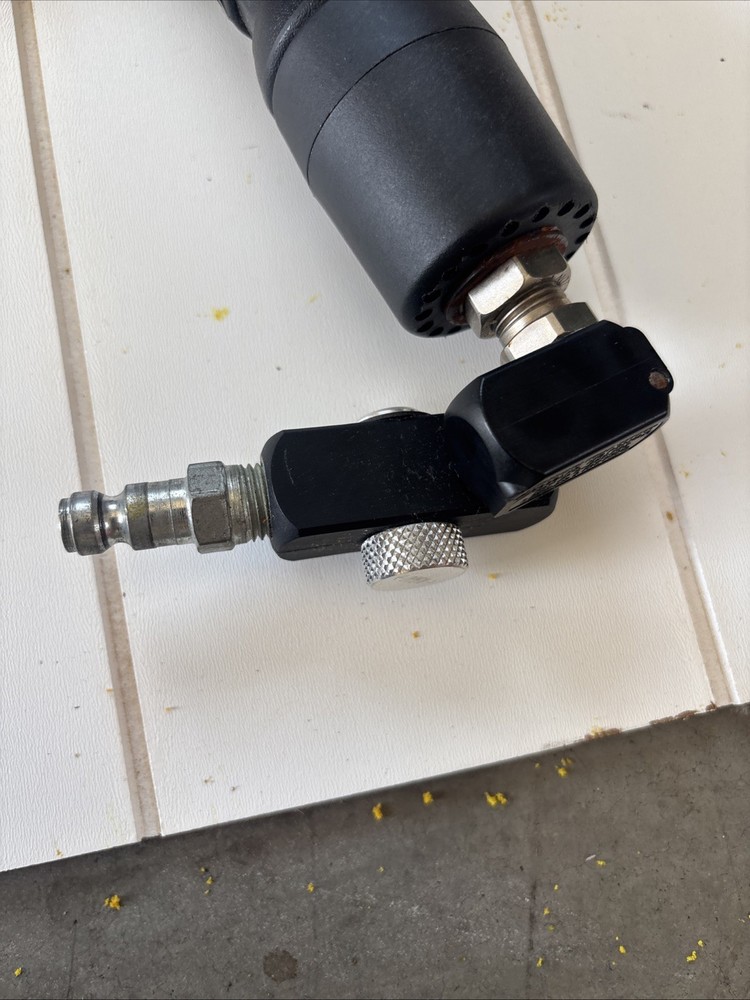 Dynabrade 10870 Pneumatic Finishing Sander