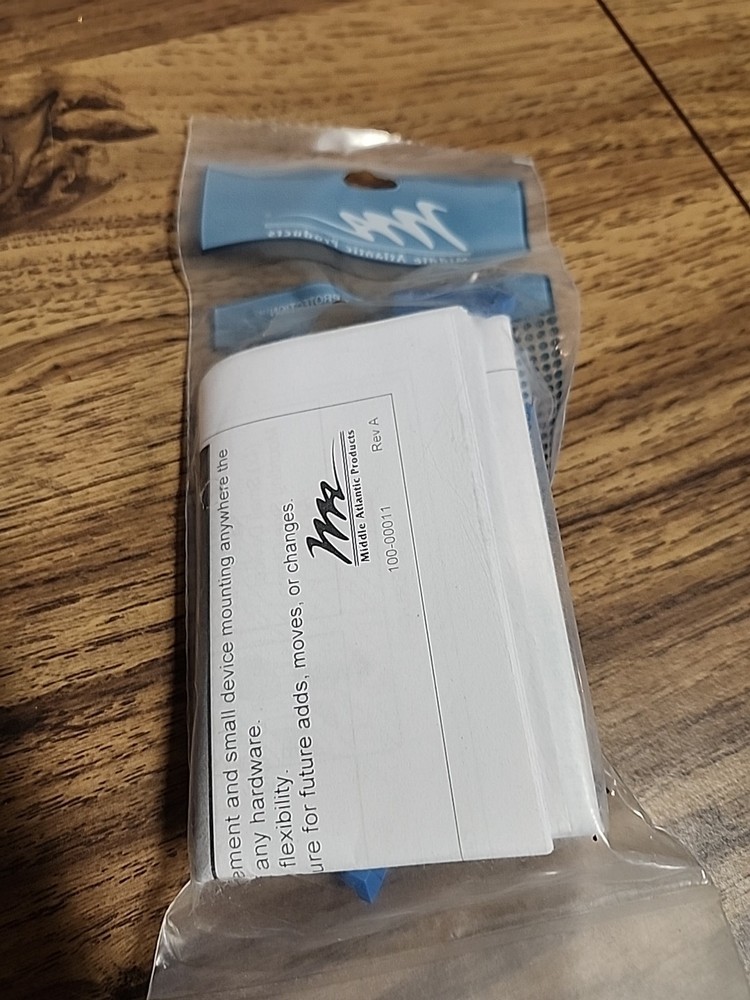 Middle Atlantic Products Forward Hook & Loop Saddles 15 Pk