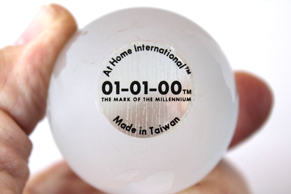 2" Solid Glass Etched Globe 01-01-00 2" Y2K retro