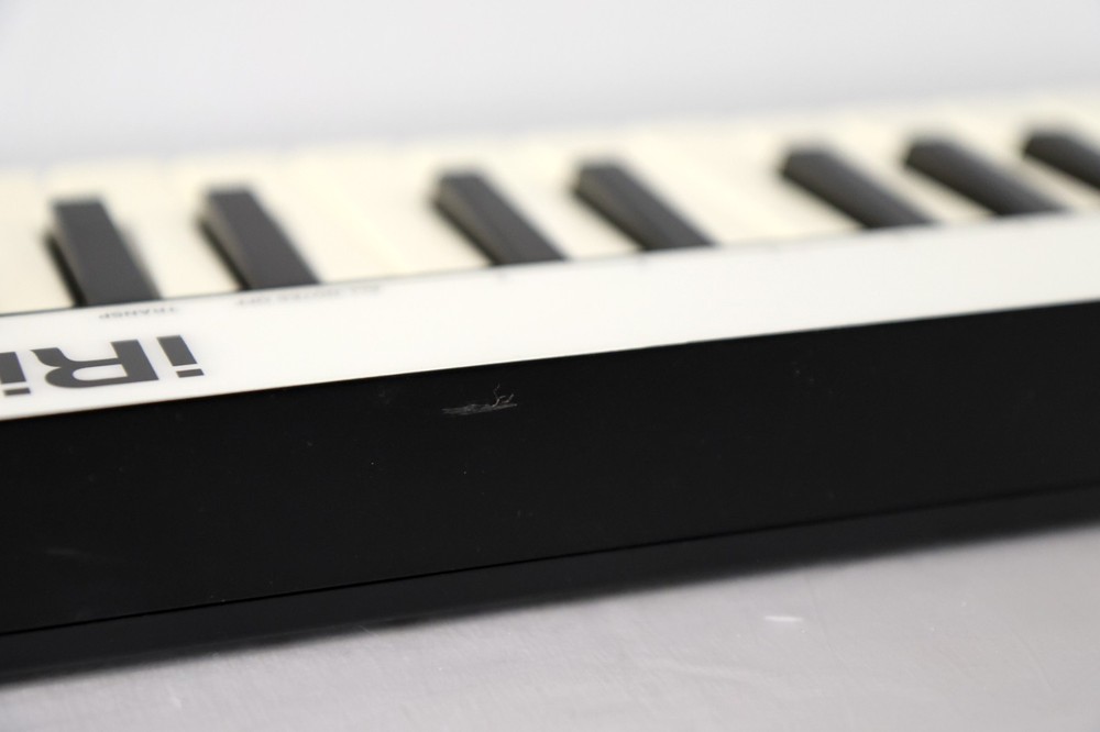 IK Multimedia iRig Keys 37-Key Mobile MIDI Keyboard Controller - Untested