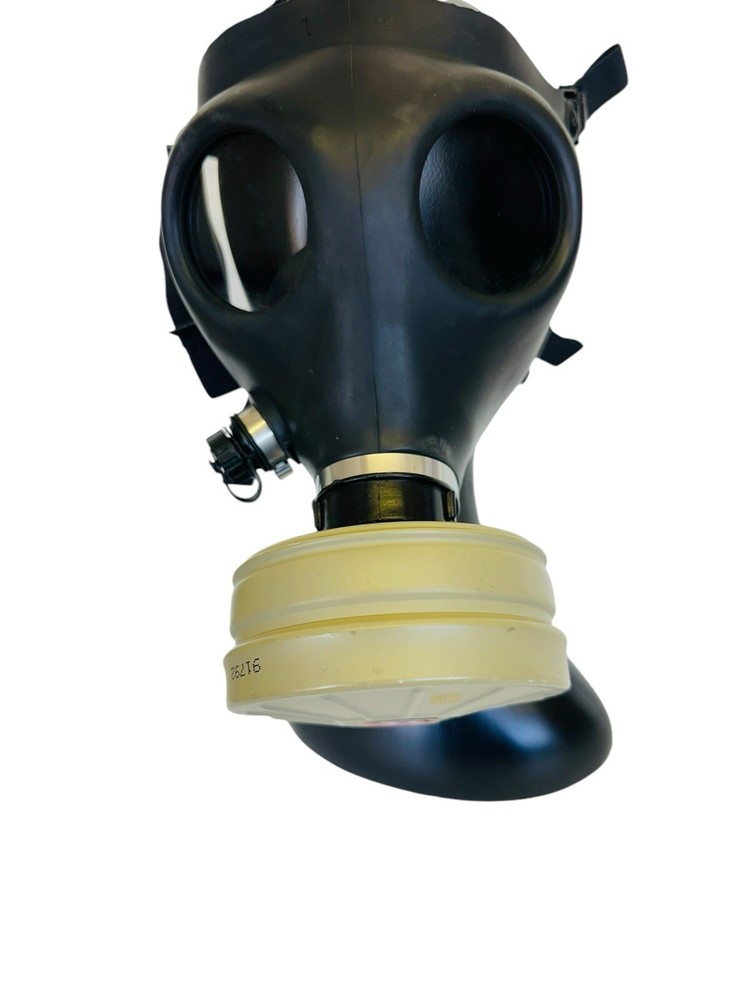 Black Gas Mask With Used Filter Pre-owned