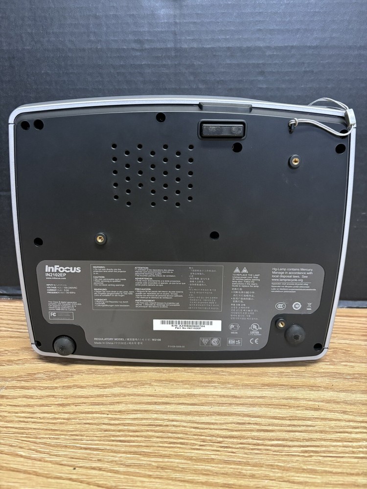 InFocus IN2102EP DLP Projector - WORKS #4218