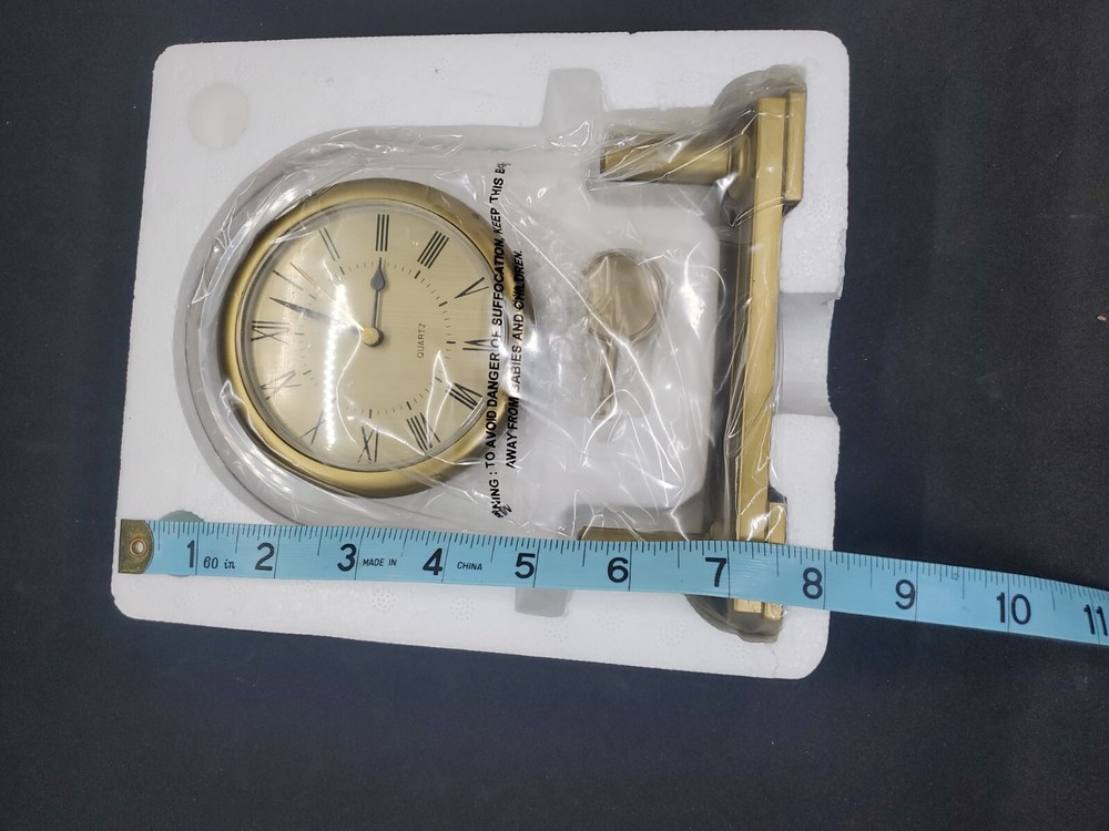 1998 Vintage Quartz Gold Clock