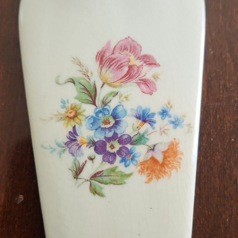 Vintage Cake Server with flowers