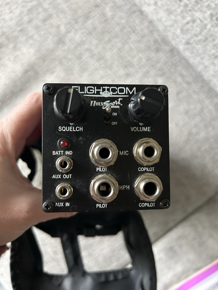 FLIGHTCOM BLACKHAWK 5DX AVIATION HEADSET NICE CONDITION