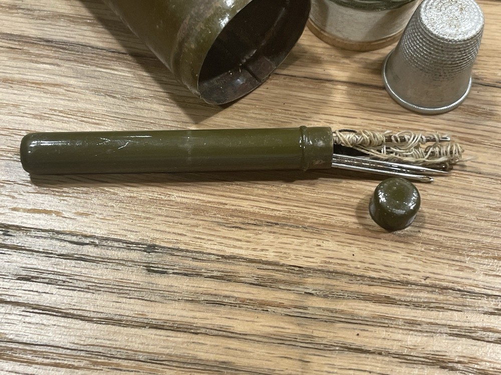 WW2 ERA US Army Sewing Kit Buttons Thread Thimble & Ribbons