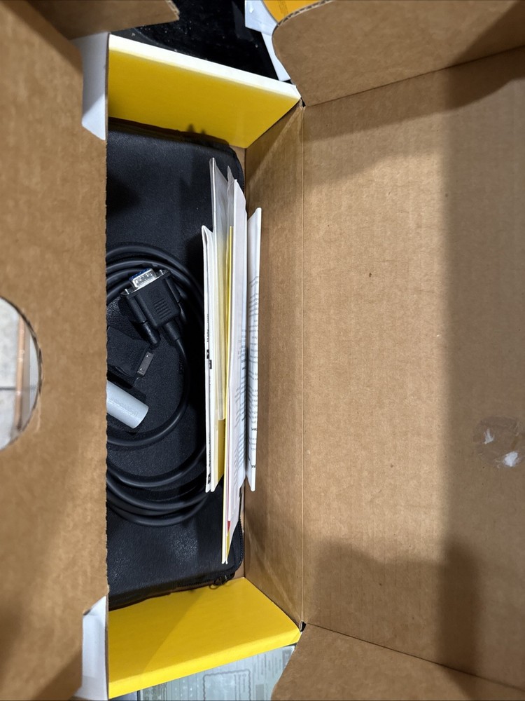 Newton/ Apple MessagePad 2000 Bundle