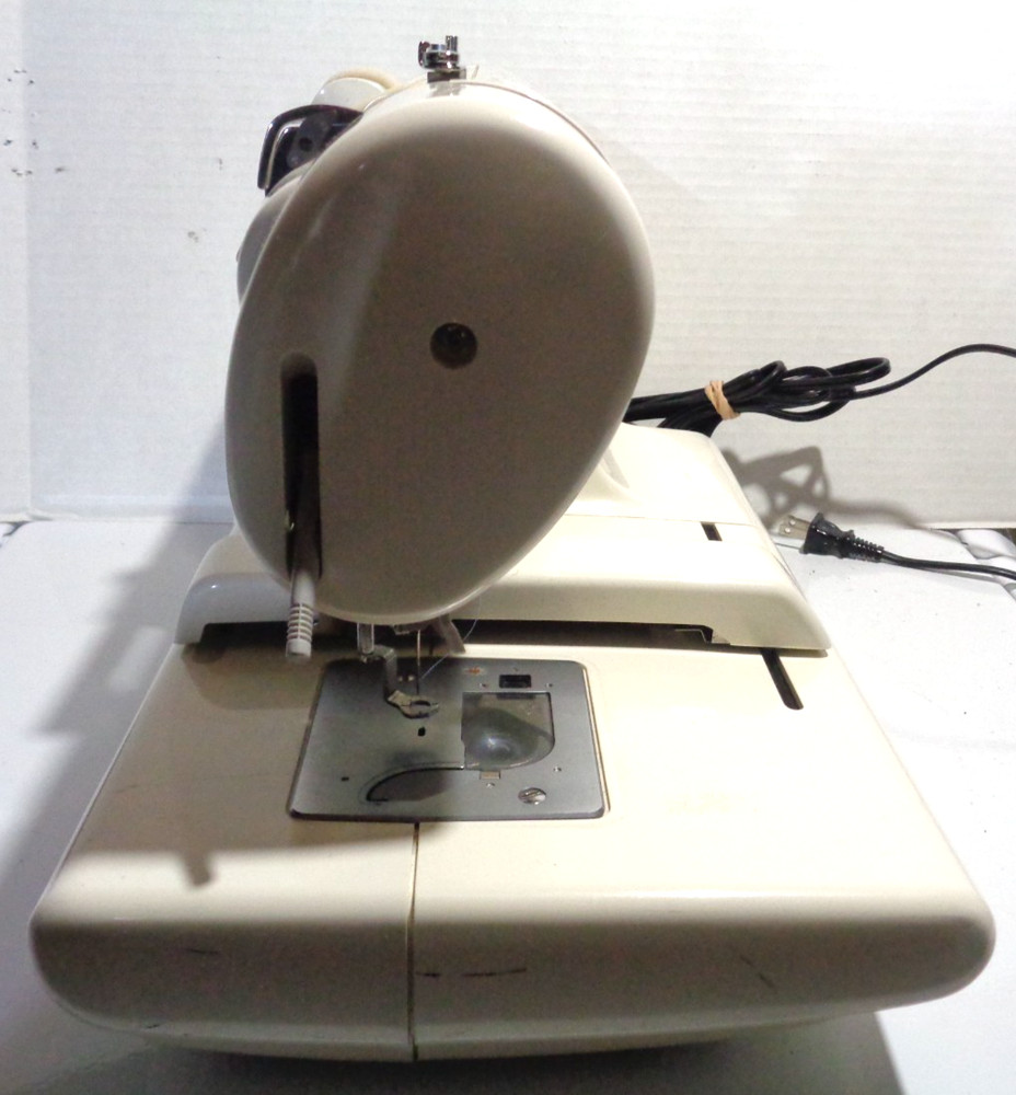 Simplicity Embroidery Only Machine Model SE2 Touch Screen White Works