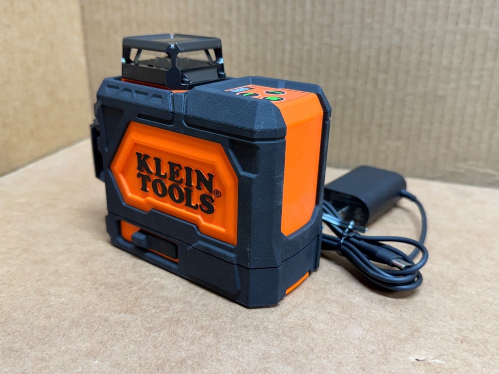 KLEIN TOOLS [93PLL] SELF-LEVELING GREEN PLANAR LASER LEVEL [NO MOUNTING BRACKET]