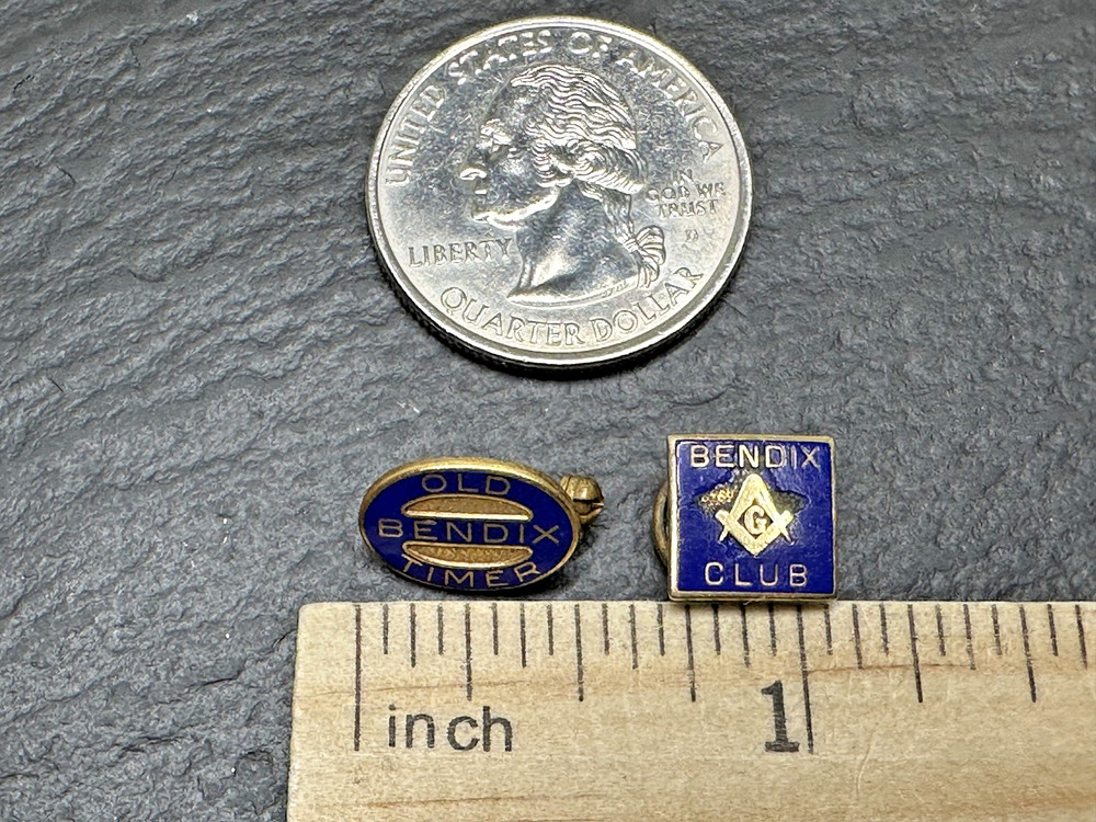 VINTAGE BENDIX PINS: OLD TIMER & MASONIC CLUB M703
