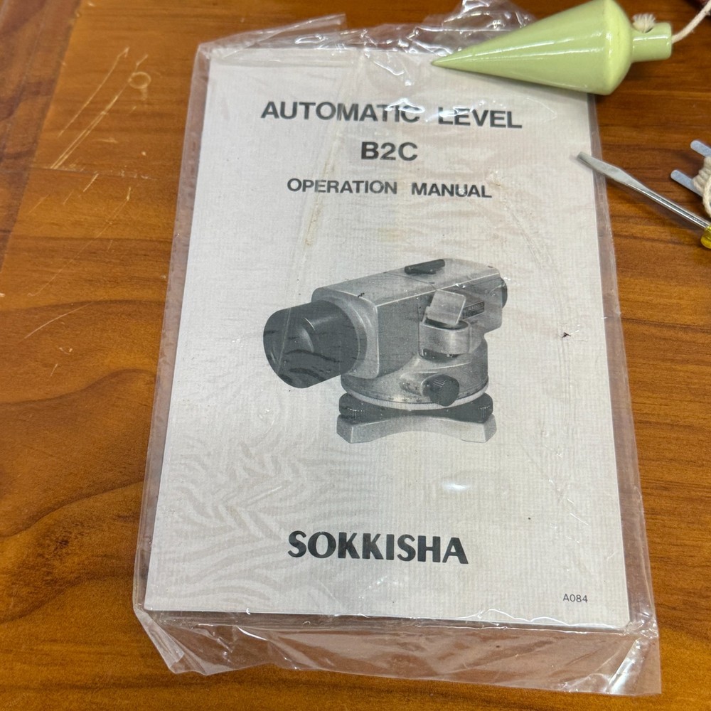 SOKKISHA B2C ENGINEERS' AUTOMATIC LEVEL - With accessories & Case - Made Japan.