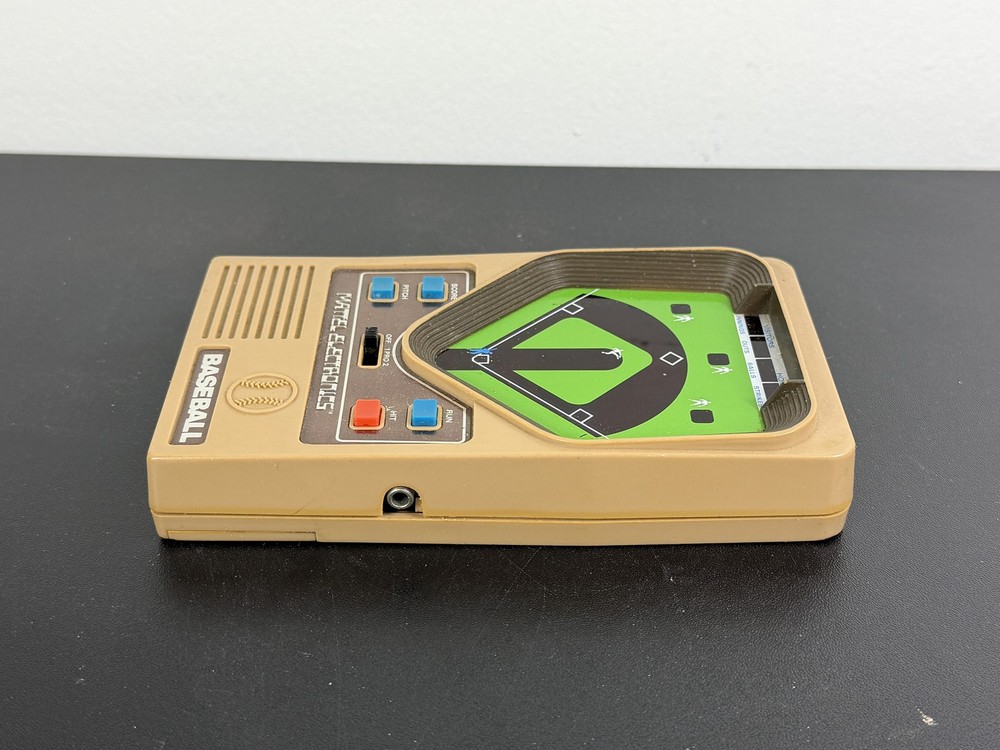 VINTAGE Mattel Electronics Baseball Handheld Game 1978 w/ Box & Instructions