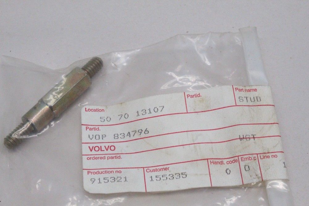Nos Oem Genuine Volvo Penta Stud 834796