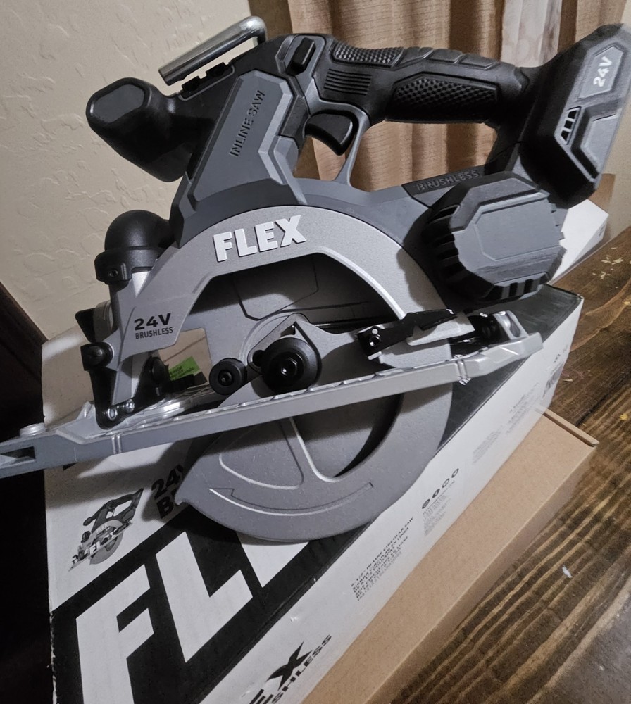 FLEX 24V 6-1/2" Cordless Circular Saw