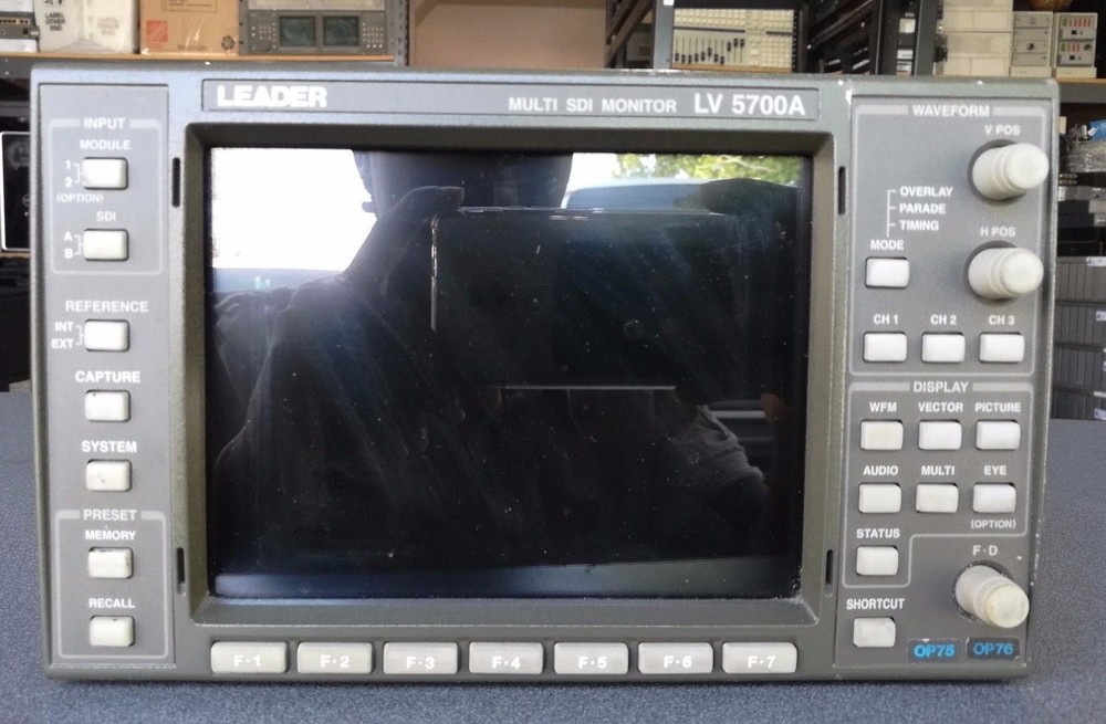 Leader LV 5700A Waveform Vector Multi SDI Monitor