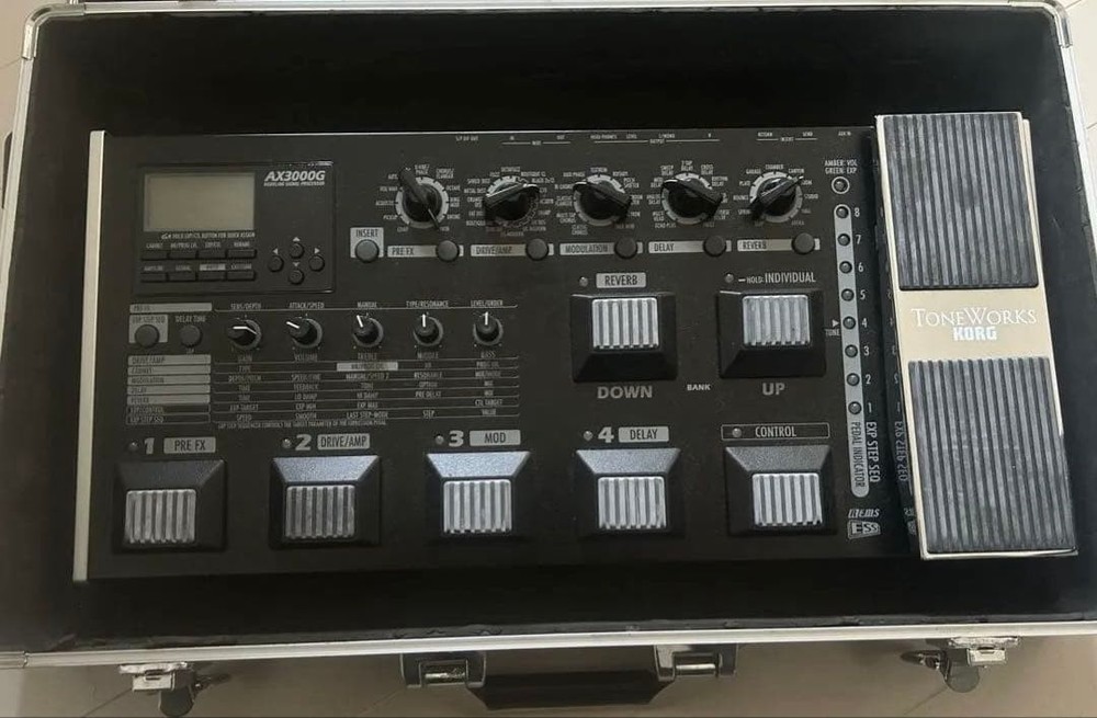 KORG A3200G Bass Multi Effects Processor w/ Case Adapter Tested from japan