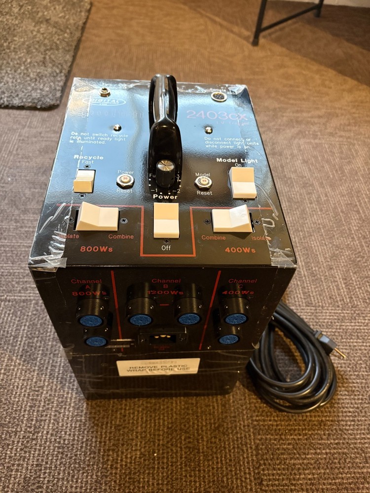 Speedotron 2403CX 2400Ws Power Pack Studio Flash System - NEW!
