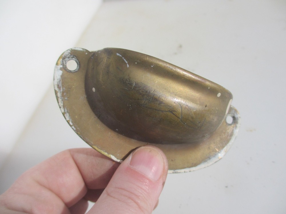 Vintage Brass Drawer Cup Handle Cupboard Pulls Shell Old Antique x1