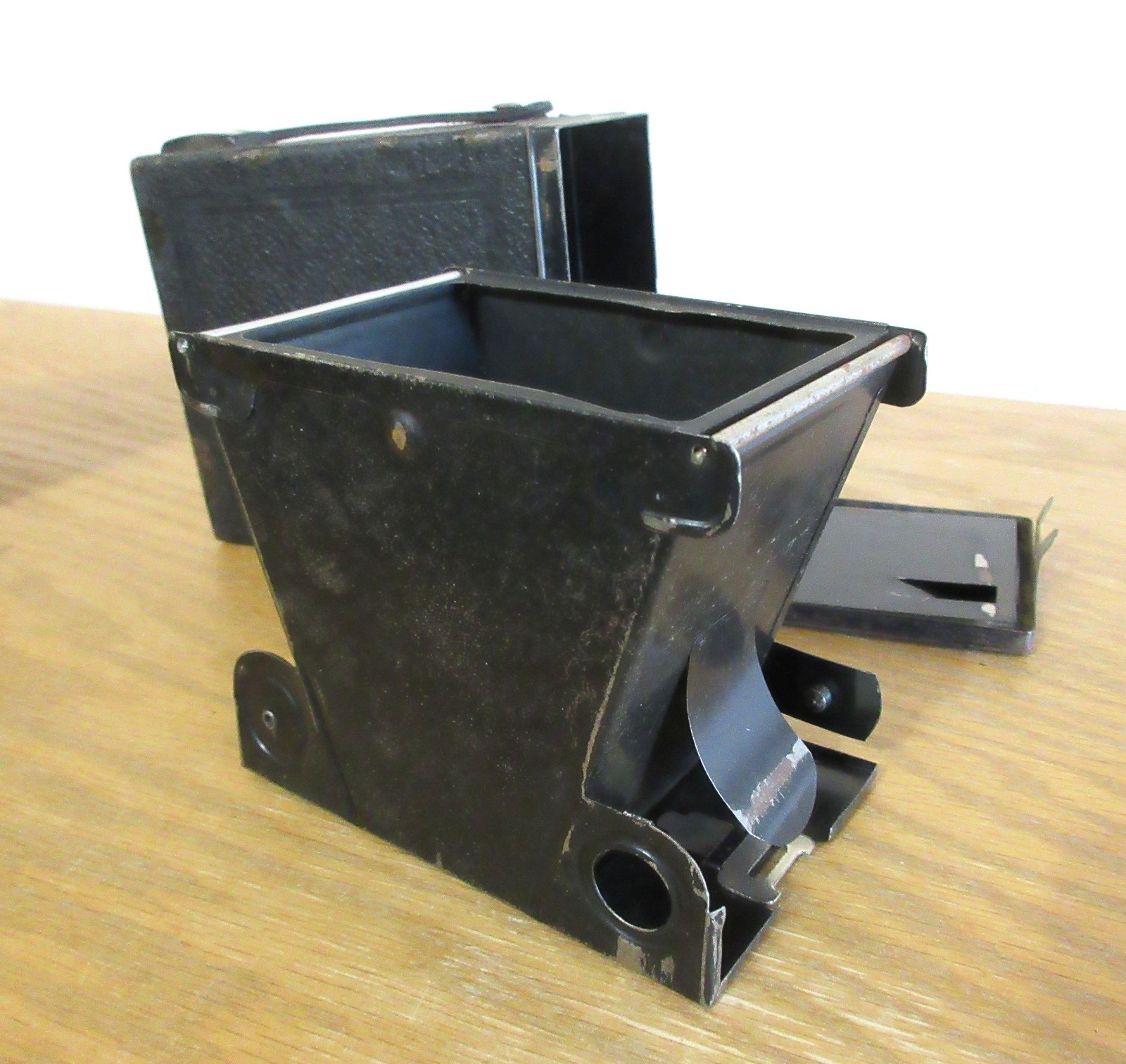 (O) Balda Rollbox Camera w/ Leather Case and Remote Cable Thread, 1930s