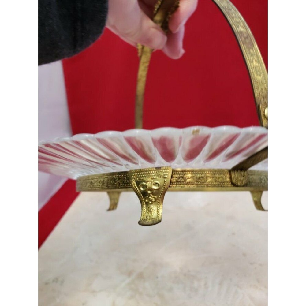 Vintage Serving Plate / Dish With Carrying Handle / Server Plate