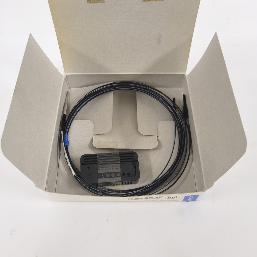 Omron E32-D24 Fiber Optic Sensor Head Diffuse Reflective, 3mm Diameter, 2 Meters