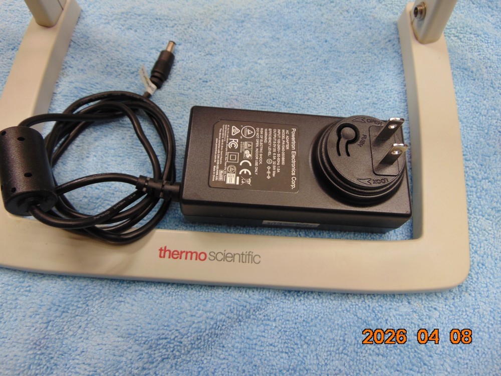 Thermo Scientific E1-ClipTip 3-Position Charging Stand