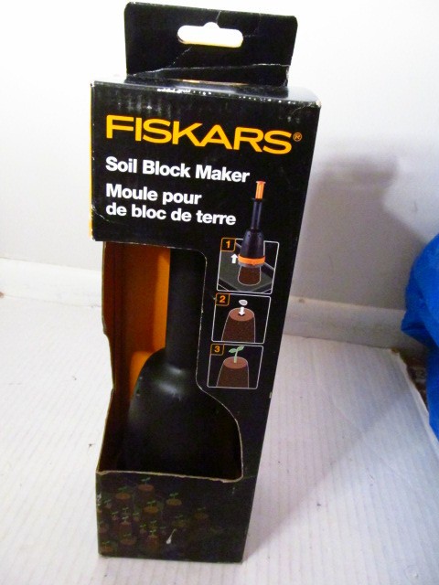 Fiskars Soil Block Maker Creates Stand-Alone Soil Blocks