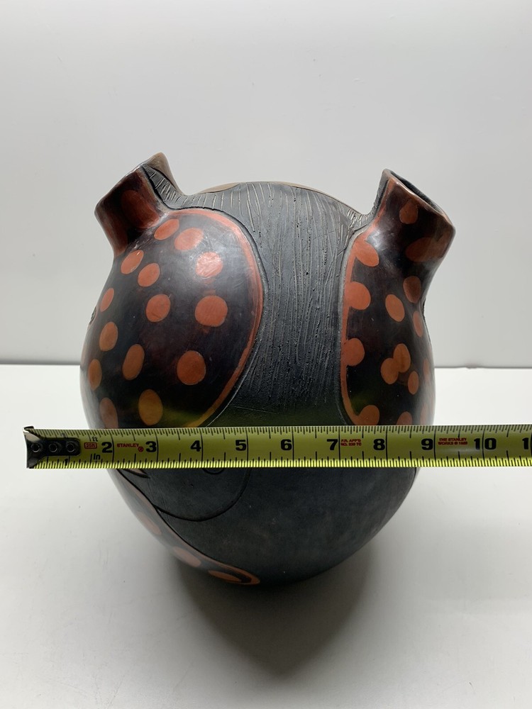 Taller Maximo Inga Pottery Vase