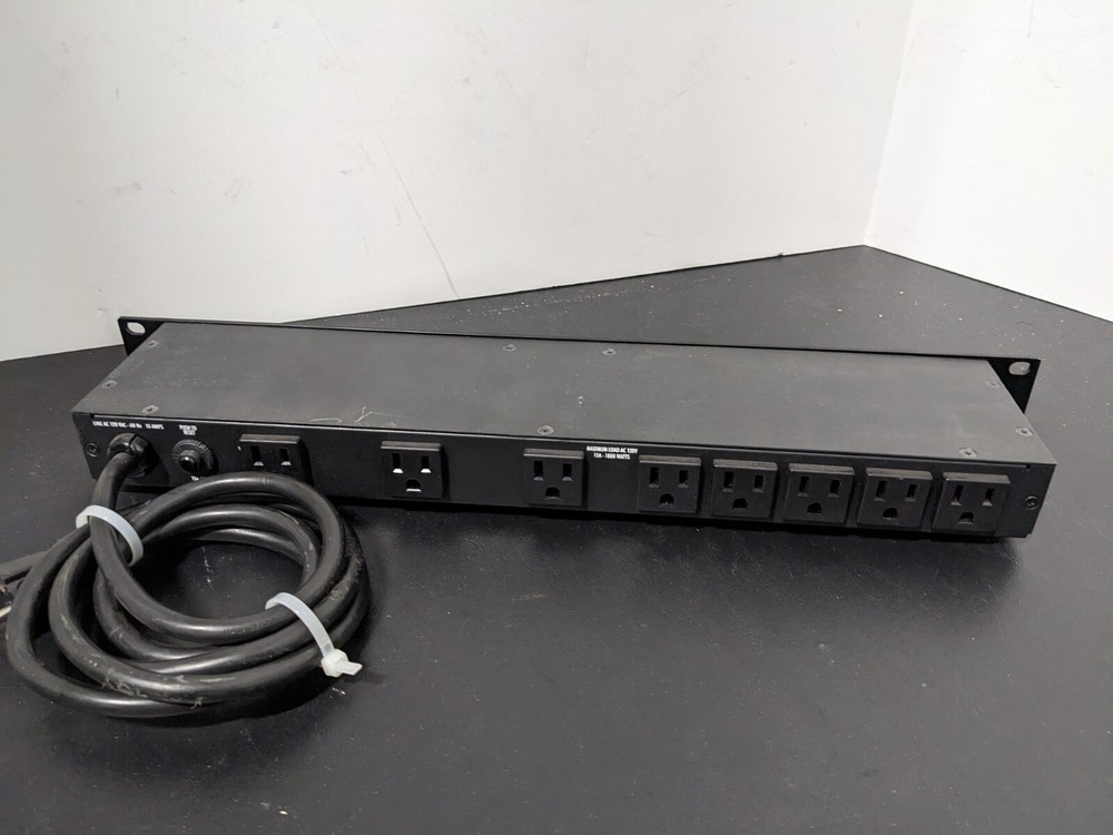 Furman M-8x2 8 Outlet Power Conditioner