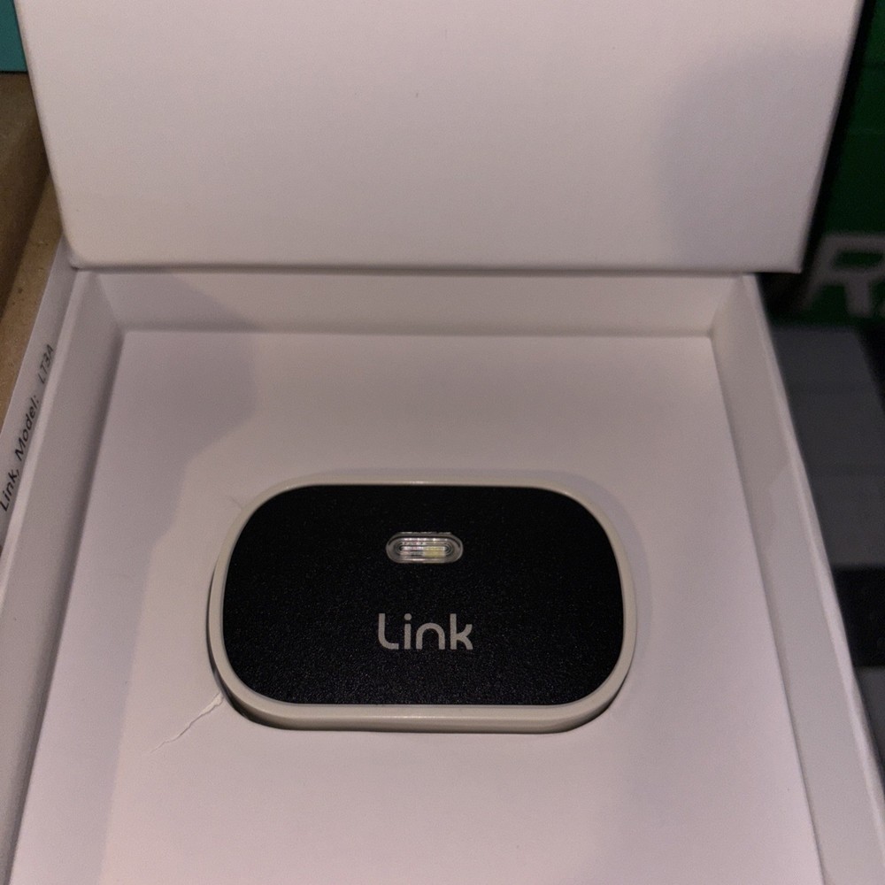 Link Wearable Pet Smart GPS Tracker Waterproof LT3A - NEW
