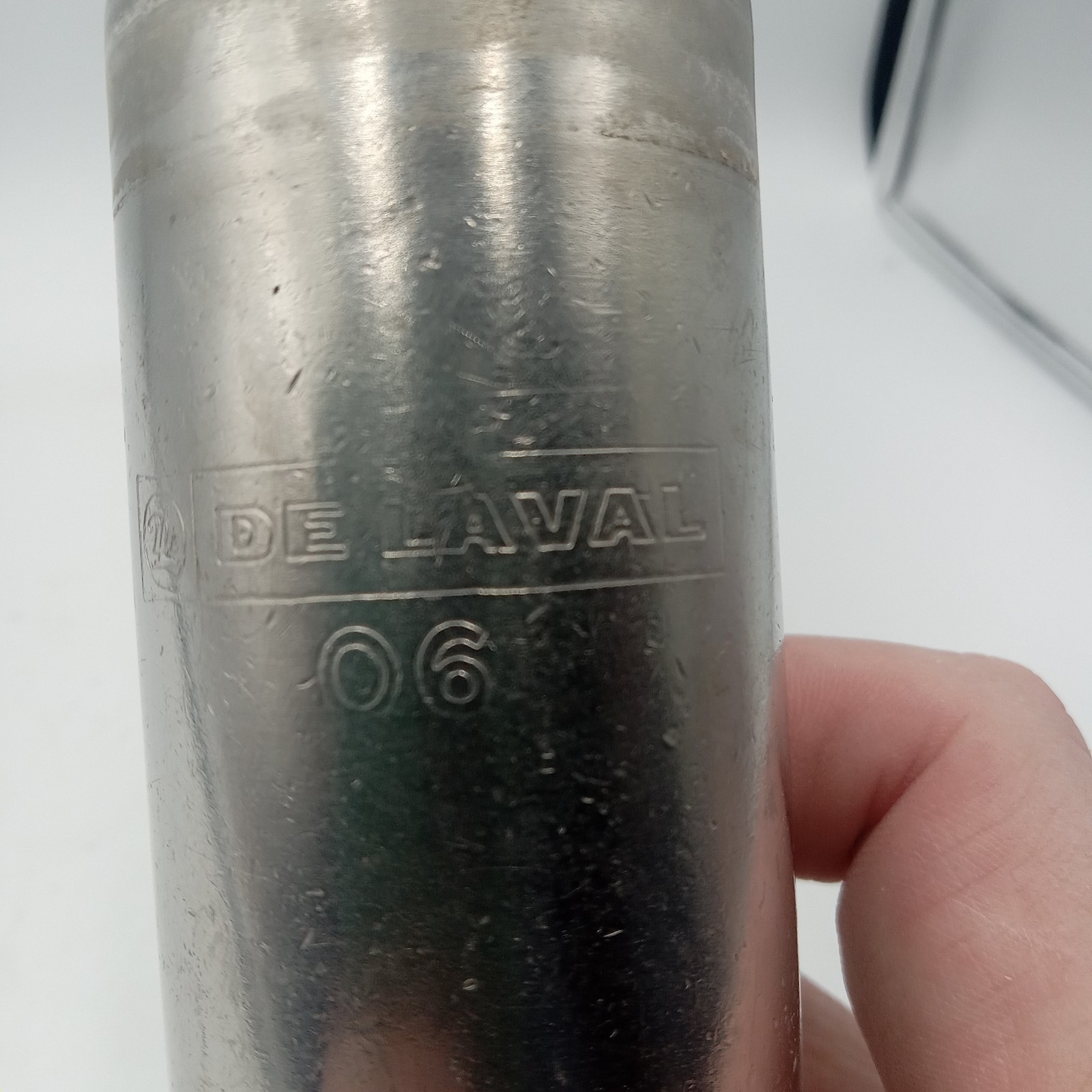 DeLaval Milker STAINLESS STEEL SHELLS FOR INFLATIONS ON SURGE MILKER BUCKET 11.