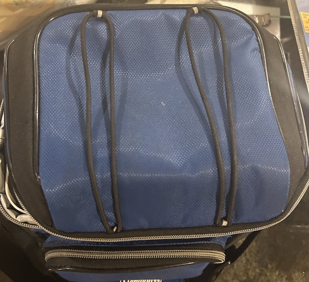 New Genuine COLEMAN 9 Can Soft Shell Cooler, Plastic insert