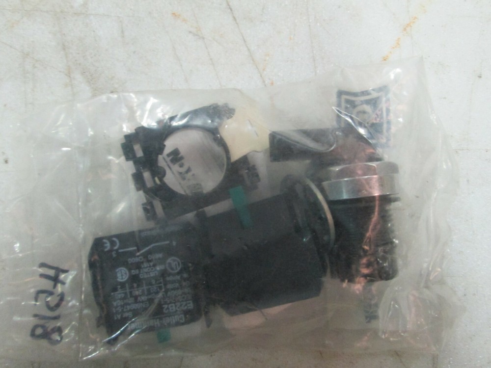 Cutler Hammer Selector Switch E22VL1D Sealed in Bag (NIB)