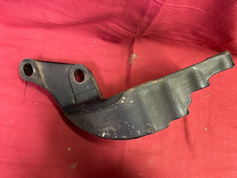 FREIGHTLINER Crossmember underslung MOUNT BRACKET SUPPORT, # 15 28213 000