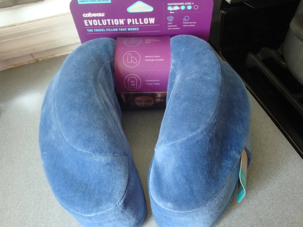 NEW CABEAU EVOLUTION COMPACT TRAVEL PILLOW MEMORY FOAM CORE PERFORMANCE LEVEL 4