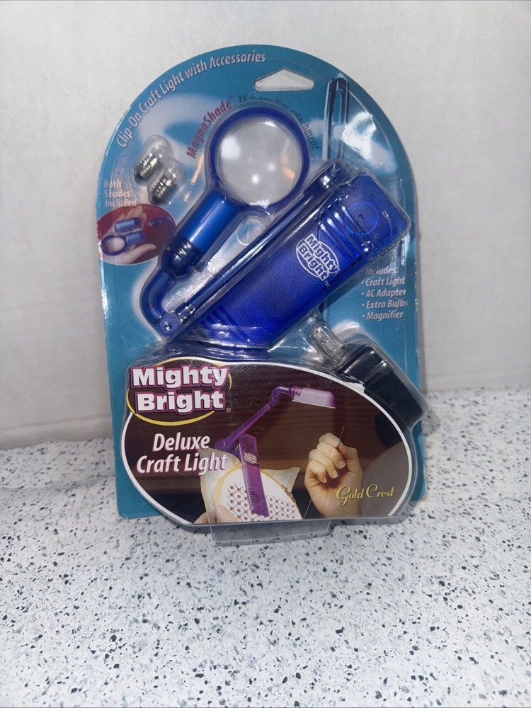 Gold Crest Mighty Bright Deluxe Craft Light