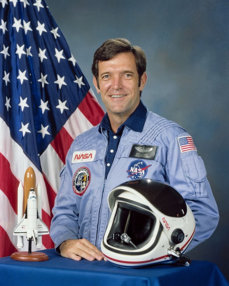 Astronaut Dick Scobee Space Shuttle Challenger Commander 1967-C Pilot Training