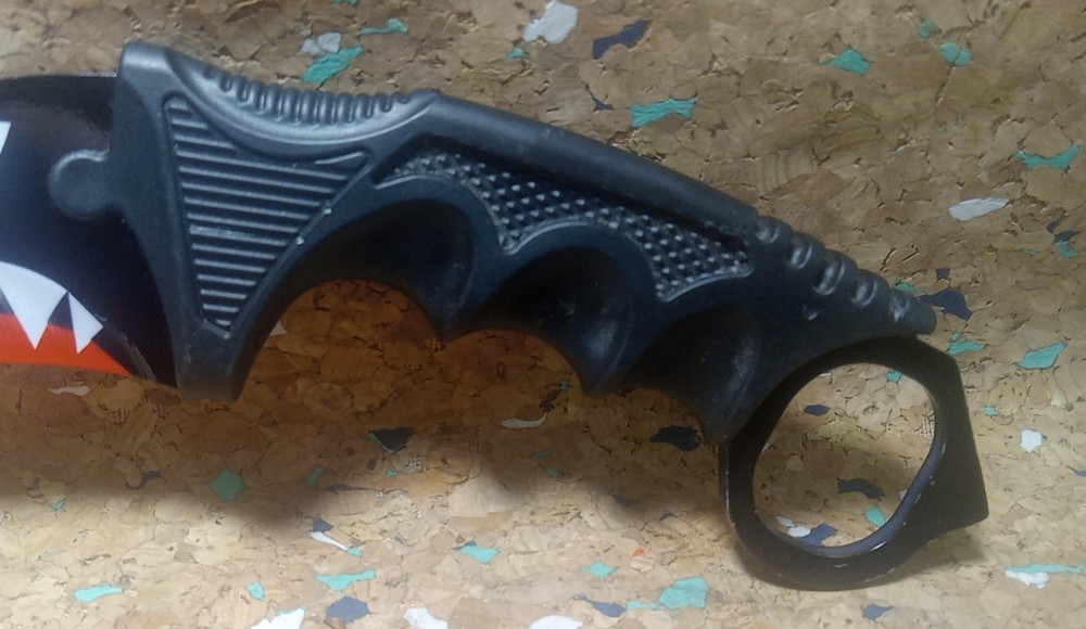 ●●RARE●● RITE EDGE PAINTED SHARK TACTICAL TRAINING KARAMBIT PERFECT CONDITION