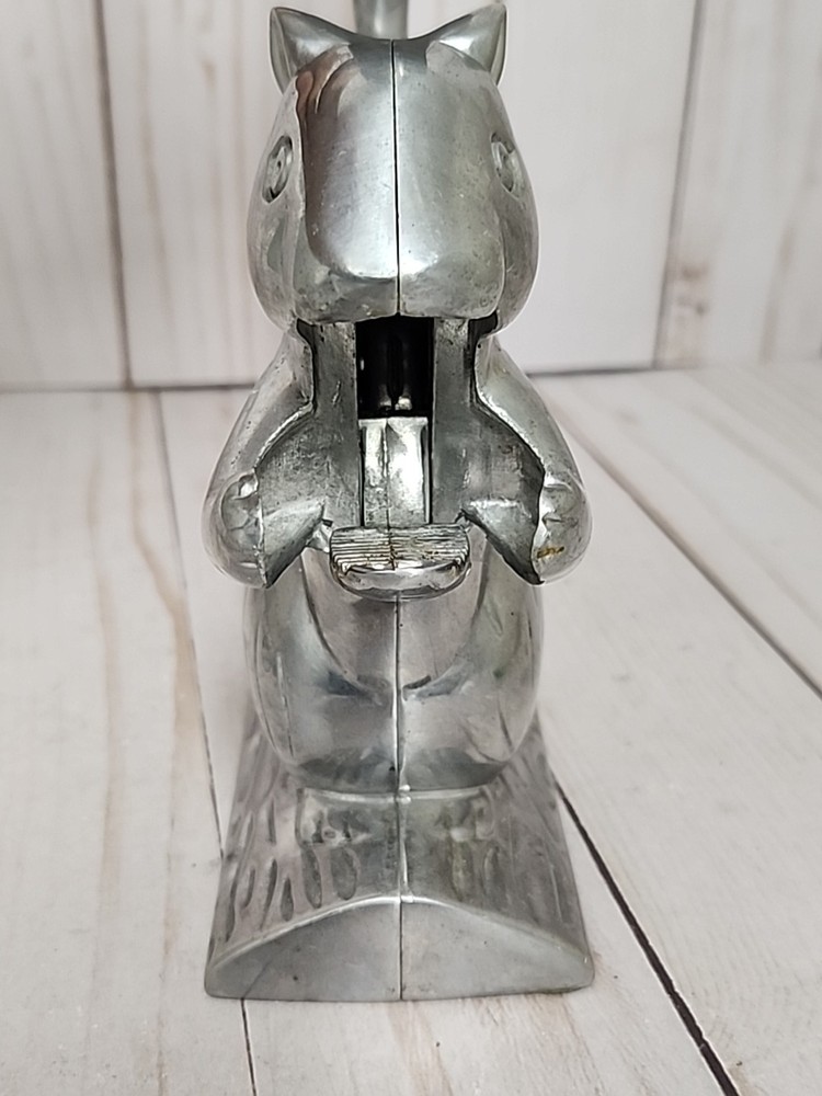 NorPro Davy Crackit The Squirrel Nutcracker