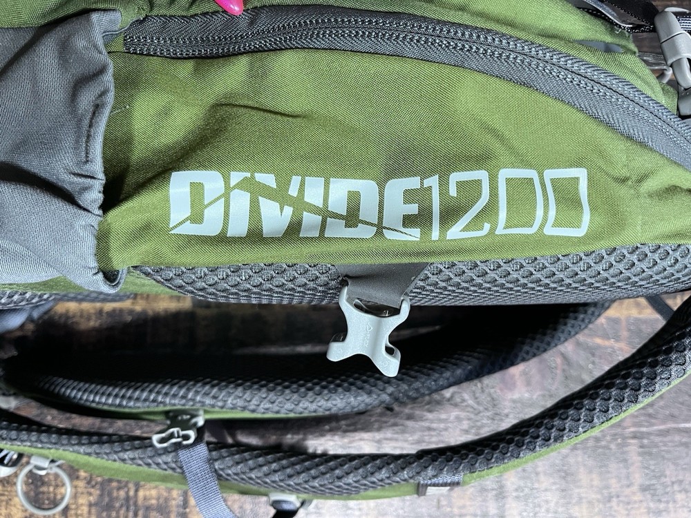 KUIU Divide 1200 Hunting Day Pack Hydration Compatible Expandable Pocket ASH